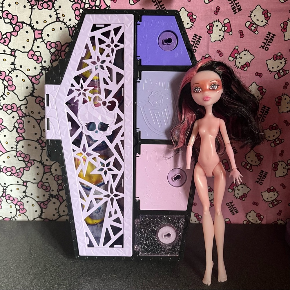 Monster High Doll & Case Bundle